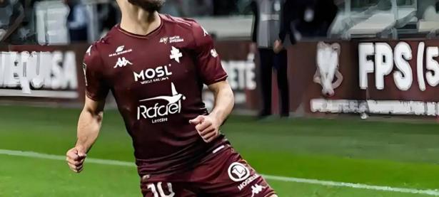 开云体育app下载地址-欧国联比赛后裁判成焦点，判罚引发争议的简单介绍