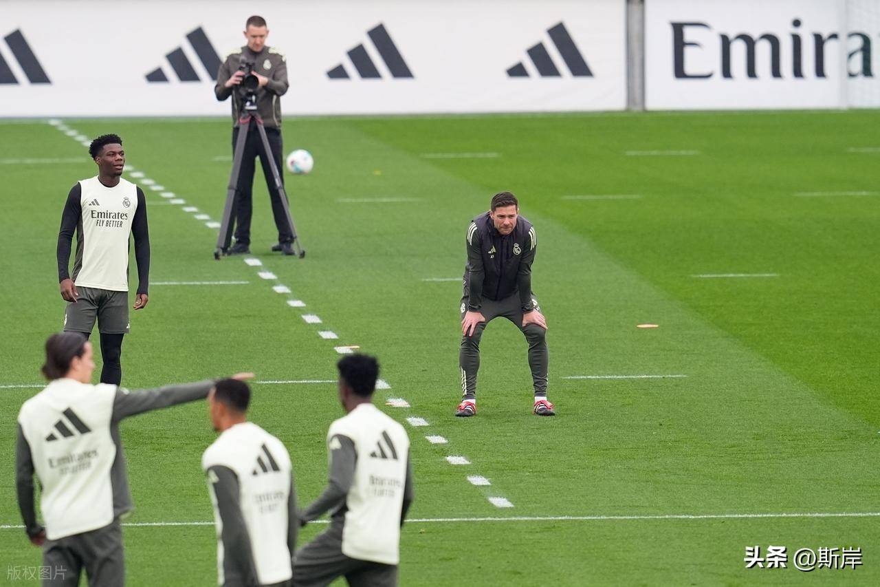 瓦伦西亚欧冠比赛中展现出强大实力